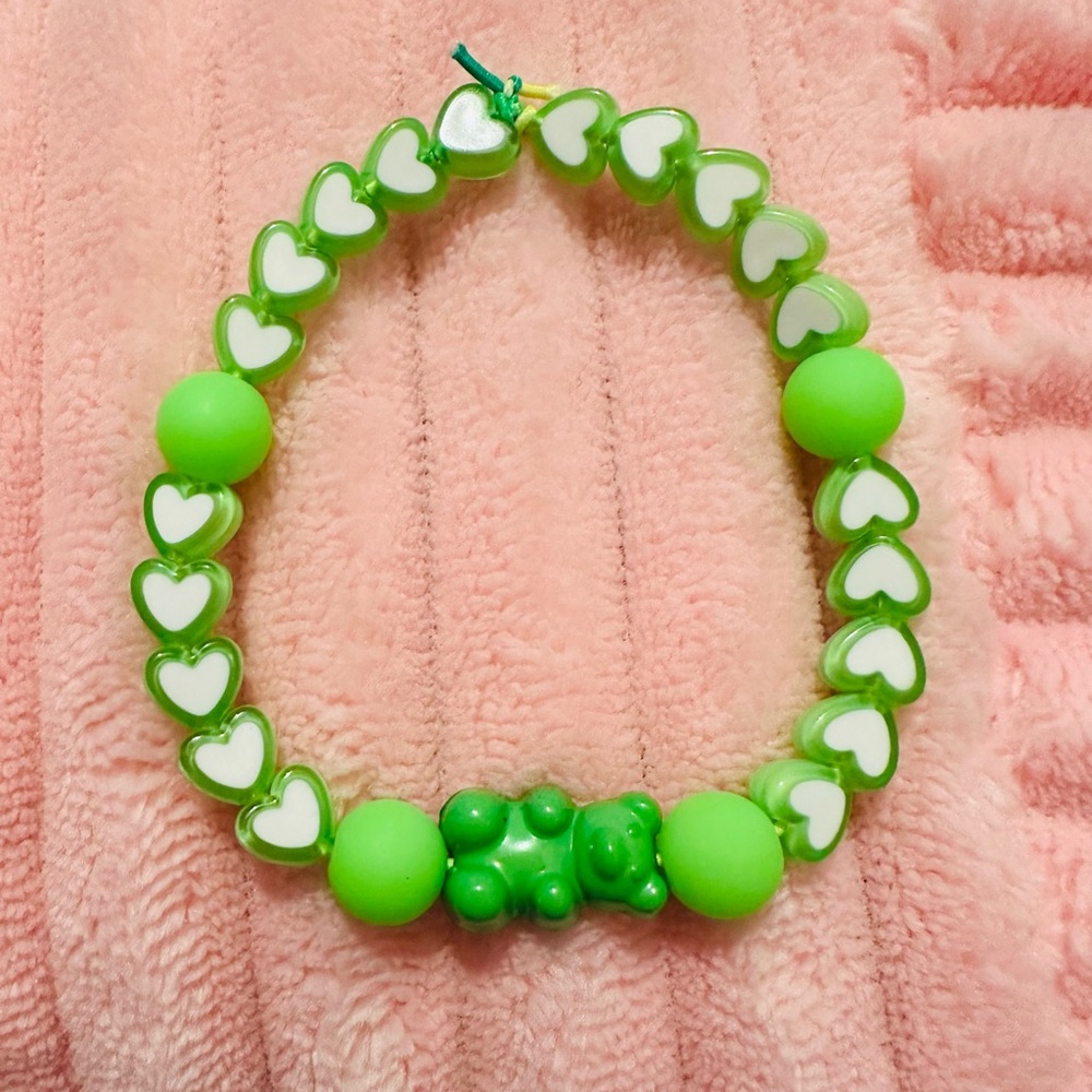 Green heart and gummy bear bracket
